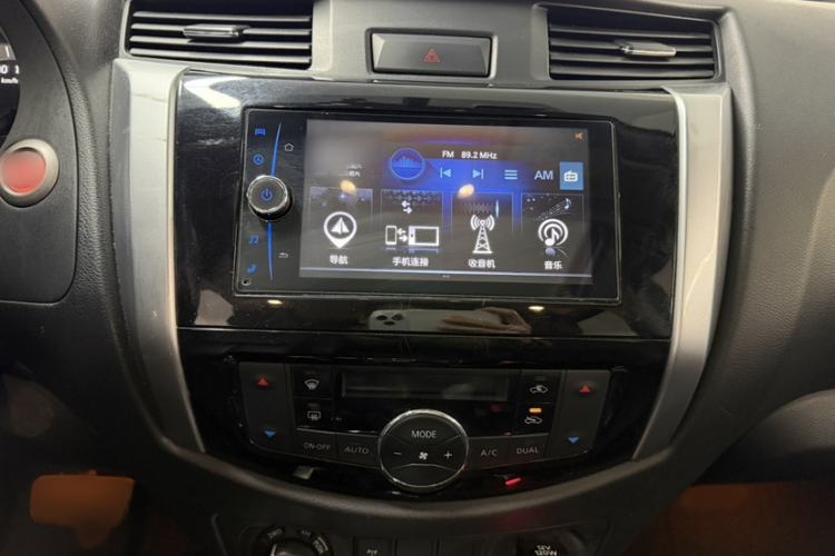 Used Nissan Terra 2018 2.5L Automatic 4x4 Luxury Edition Interior 3