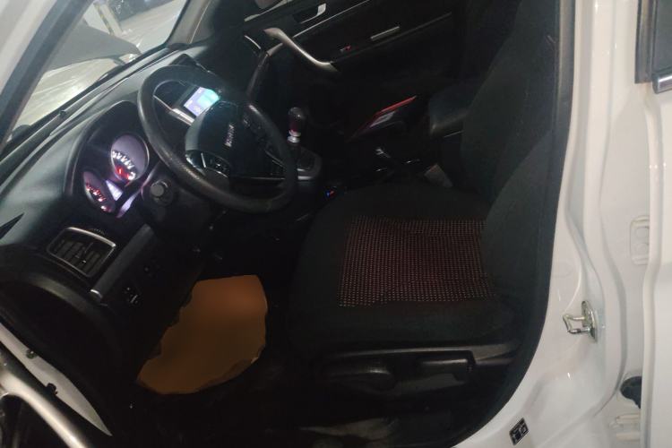 Used Haval M6 2019 1.5T Manual Two-Wheel Drive Urban Version China VI Standard
