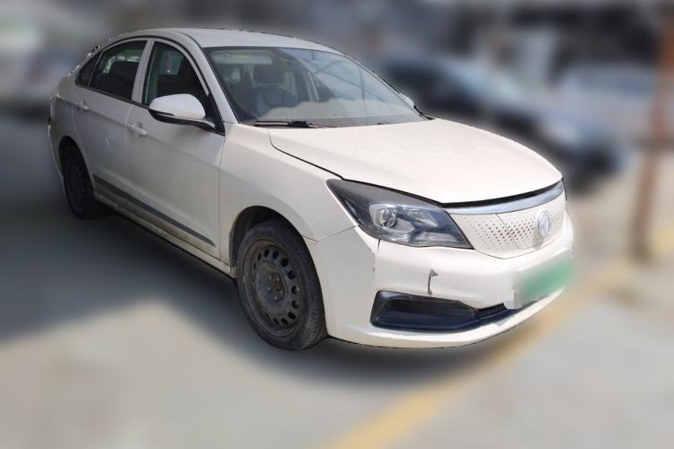 Used Dongfeng Aeolus E70 2023 500 Smart Edition Lithium Iron Phosphate 47.58 kWh Front Right 45 Deg