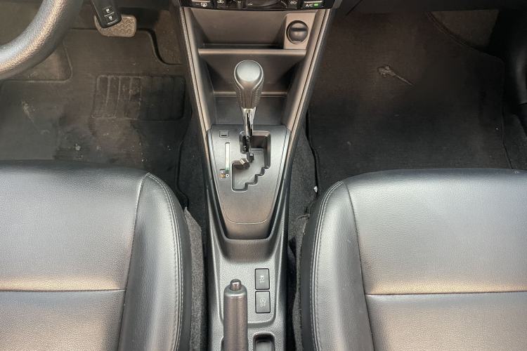 Used Toyota YARiS L Zhi Xuan 2020 1.5L CVT Leading Edition Gear Lever
