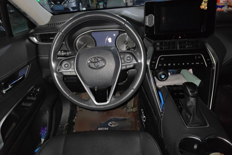 Used Toyota Harrier 2022 2.0L CVT Two-Wheel Drive Luxury Edition