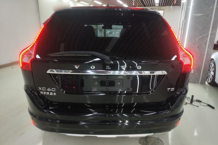 Used Volvo XC60 2016 T5 Smart Upgrade Model
