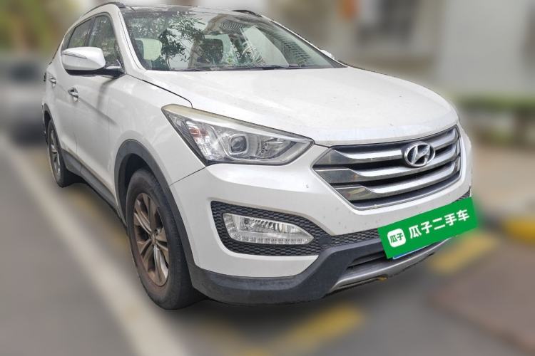 Used Hyundai Santa Fe 2015 2.4L Automatic Two-Wheel Drive Smart Version 5 Seats
