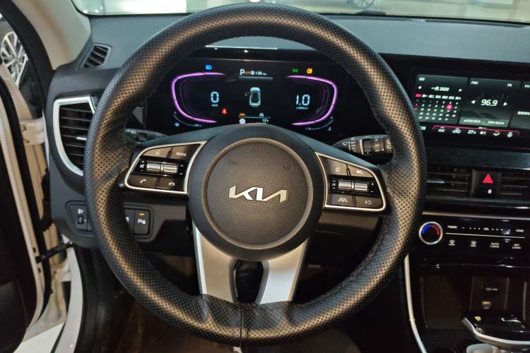 Used Kia Seltos 2023 1.5L CVT Luxury Edition Steering Wheel