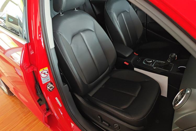 Used Audi A3 2014 Limousine 35 TFSI Automatic Comfort Model
