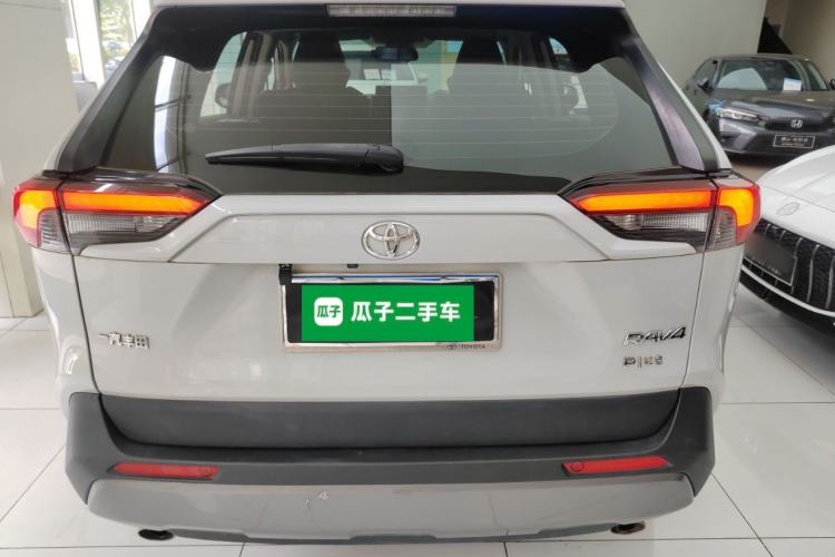 Used Toyota RAV4 2020 2.0L CVT Two-Wheel Drive Fashion PLUS Edition
