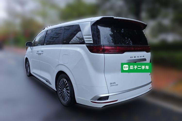 Used Denza D9 2022 DM-i 970 Four-Wheel Drive Prestige Model
