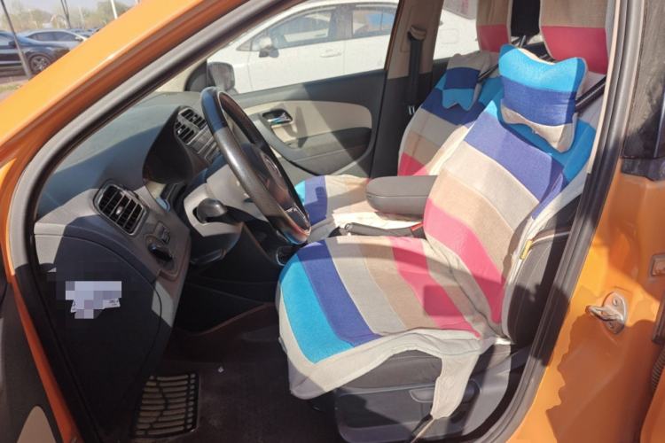 Used Volkswagen Polo 2012 1.6L Cross Polo MT
