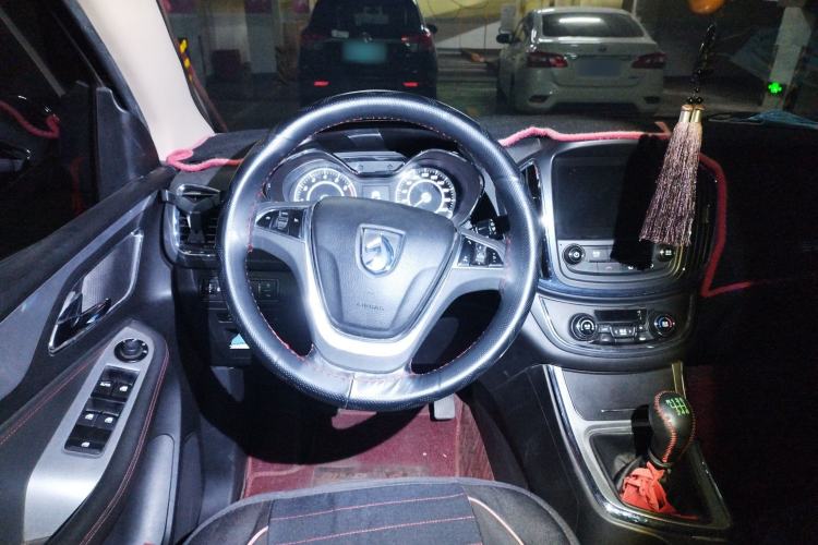 Used Baojun 560 2016 1.5T Manual Luxury Model Steering Wheel