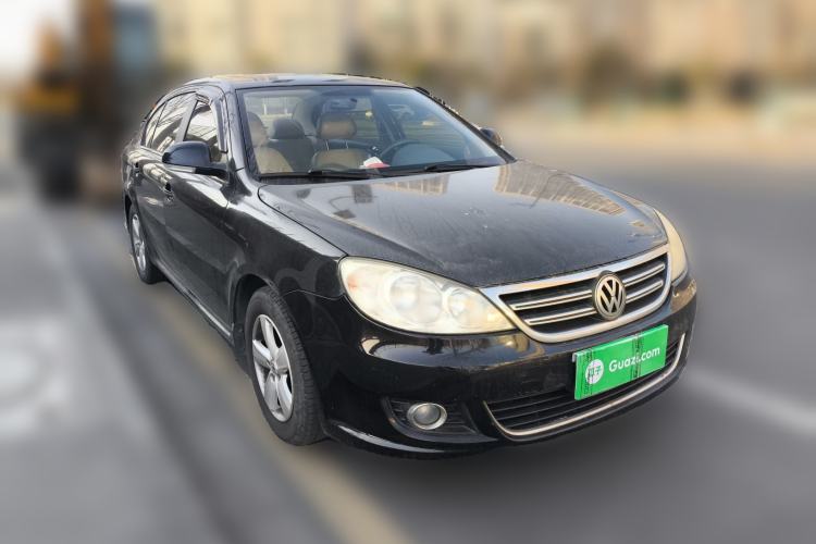 Used Volkswagen Lavida 2011 1.6L Manual - Premium Edition Front Right 45 Deg