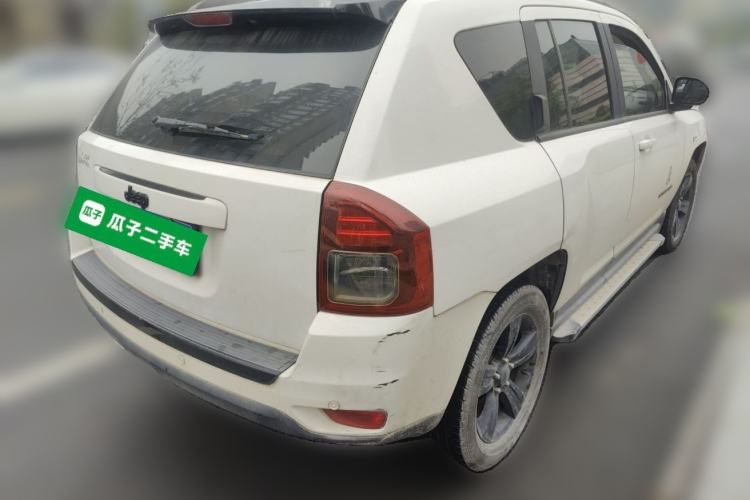 Used Jeep Compass 2014 2.4L Four-Wheel Drive Serpentine Collection Edition Rear Right 45 Deg