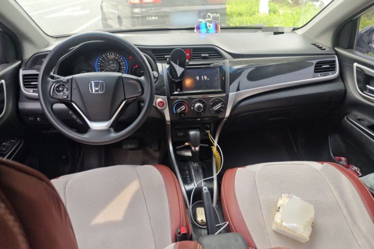 Used Honda Crider 2013 1.8L automatic luxury edition
