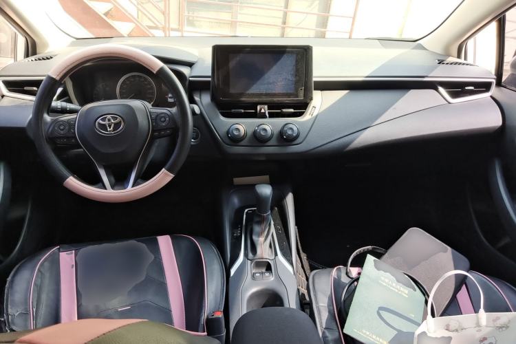 Used Toyota Corolla 2022 1.2T S-CVT Pioneer PLUS Edition Center Console