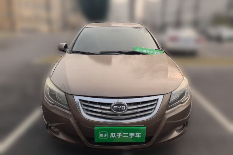 Used BYD G6 2012 2.0L Manual Luxury Version
