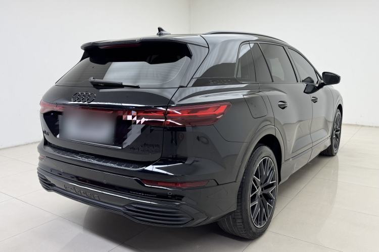Used Audi Q5 e-tron 2023 40 e-tron Starry Edition Mecha Kit
