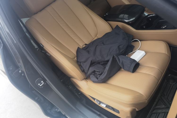 Used Li Auto ONE 2020 Extended-Range 6-Seater Version Right Front Seat