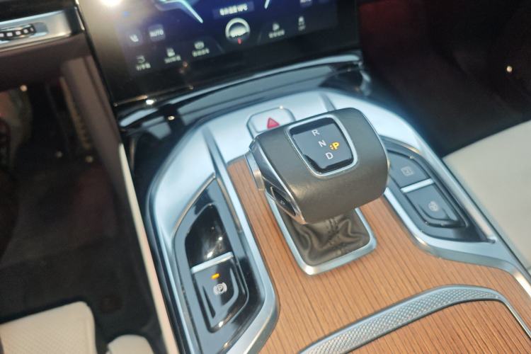 Used Hongqi E-HS9 2022 660 km Range Flagship Edition Four Seats
