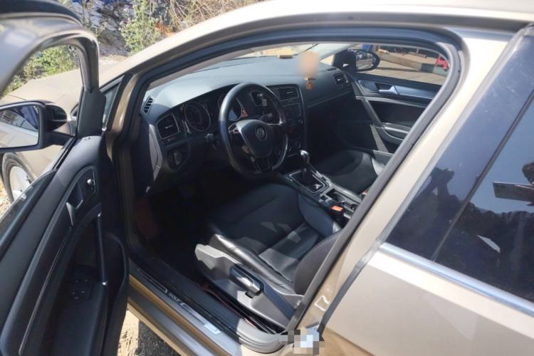 Used Volkswagen Golf 2017 230TSI Automatic Comfort Edition – Celebrating Milestone of One Million Units Driver Seat