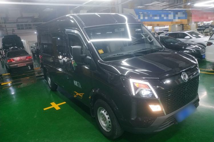 Used Dongfeng Yufeng Yufeng 2023 V9+ 2.0T Automatic Front-Drive Multi-Function Mid-Roof 7/8/9-Seater