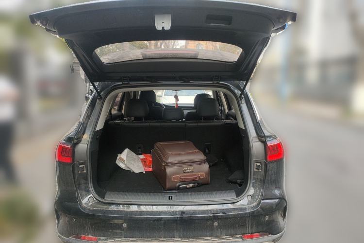 Used Roewe RX5 MAX 2019 300TGI Automatic 4G Connect Luxury Edition Trunk