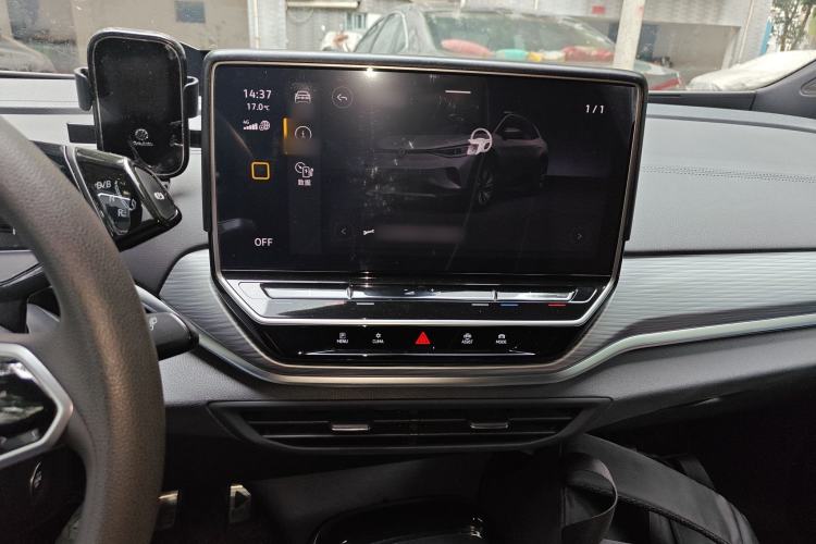 Used Volkswagen ID.4 CROZZ 2022 Long-Range PURE+ Edition Audio And AC Panel