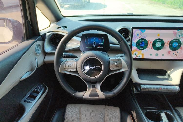 Used BYD Dolphin 2023 420 km Fashion Edition
