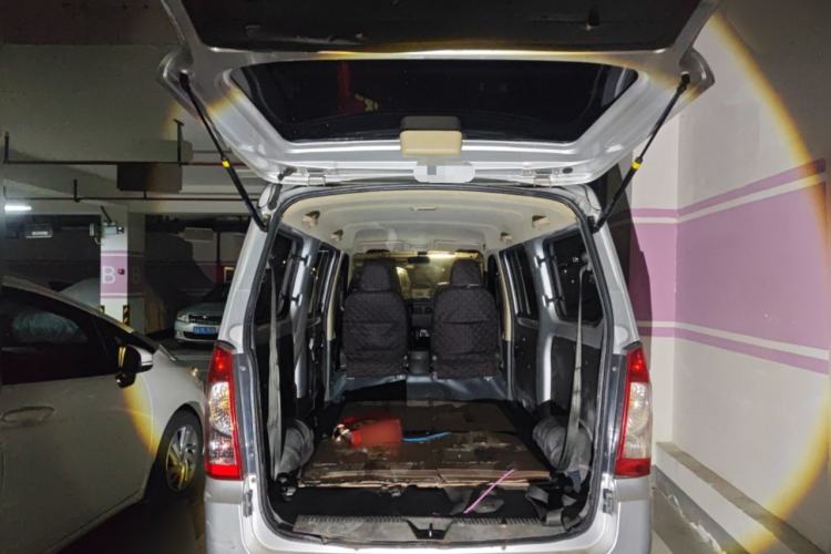 Used Wuling Rongguang 2014 1.2L S Base Model Trunk