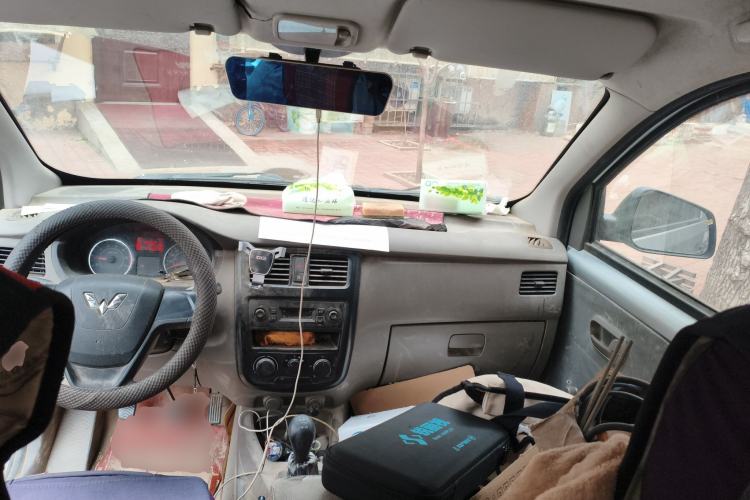 Used Wuling Rongguang V 2016 1.2L Practical Version
