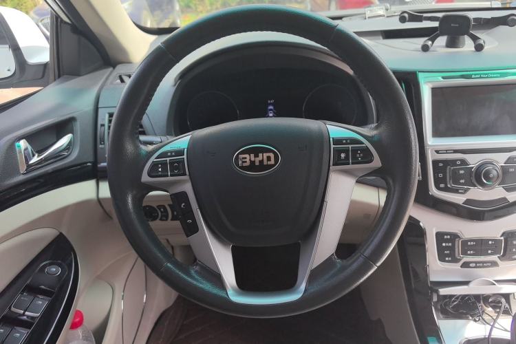 Used BYD e5 2017 300 Prestige Edition Steering Wheel