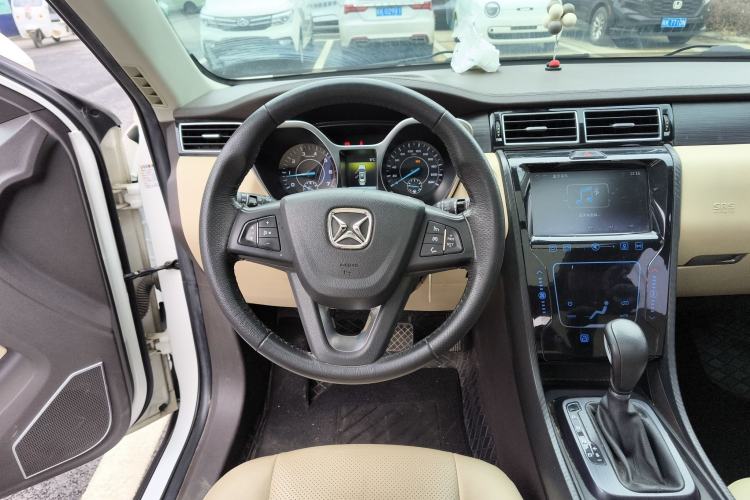 Used JMC Yusheng S330 2016 1.5L GTDi Automatic Two-Wheel Drive Flagship Edition