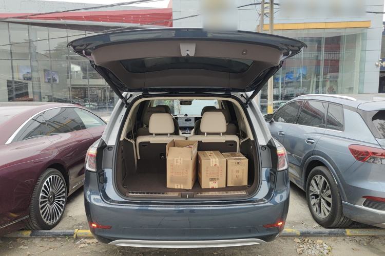 Used Hima AITO M9 2024 Range-Extended Ultra Version 42 kWh 6-Seater Model Trunk