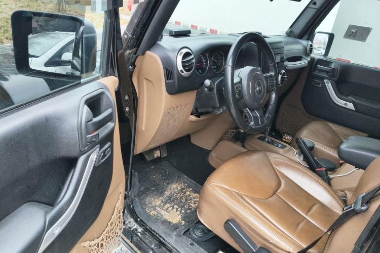 Used Jeep Wrangler 2013 3.6L Sahara Four-Door Edition
