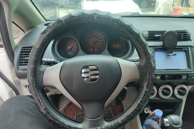 Used Everus S1 2011 1.3L Automatic Comfort Edition Steering Wheel