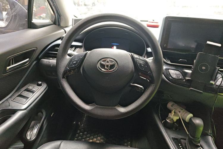 Used Toyota IZOA 2021 Dual-Motor 2.0L Yixiang Edition

