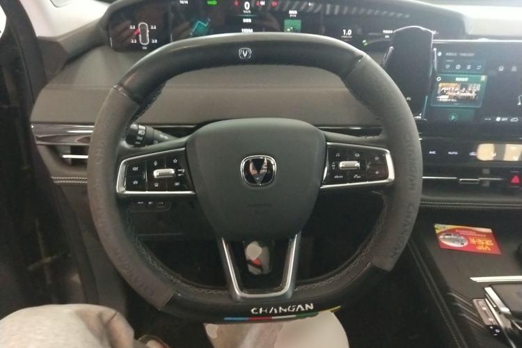 Used CHANGAN UNI-K 2023 2.0T Two-Wheel Drive YueShang Trim