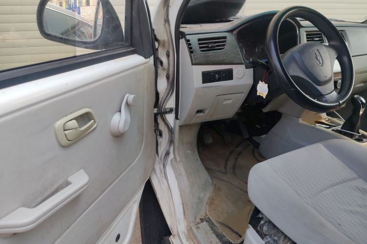 Used Jinbei New Hiace X30L 2021 1.5L Wealth Van Non-Air-Conditioned Version China VI Standard SWC15M Interior 3