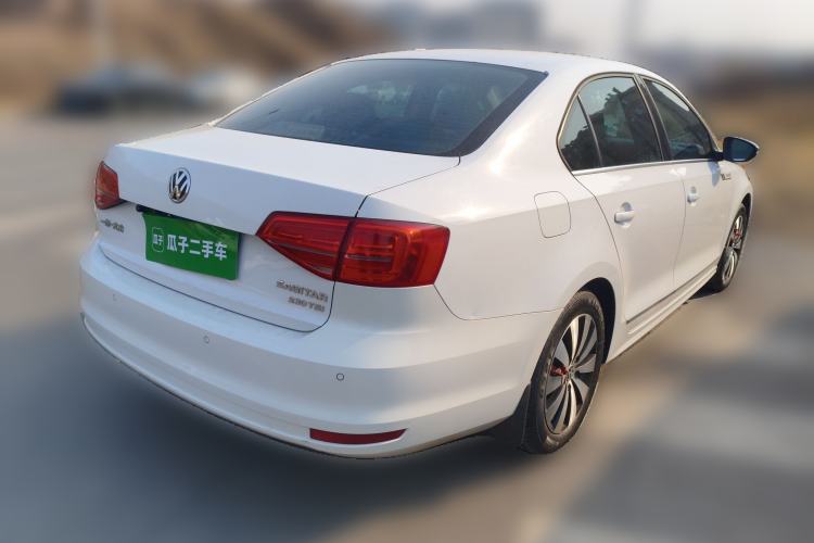 Used Volkswagen Sagitar 2015 230TSI Automatic Luxury Model Rear Right 45 Deg