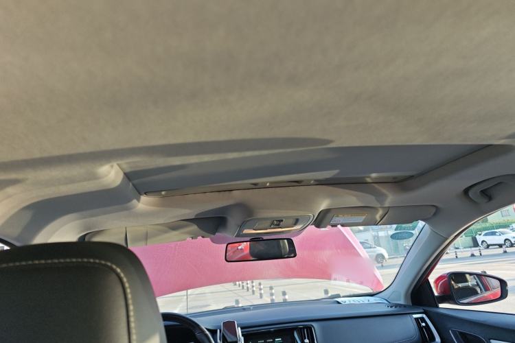 Used Roewe i6 New Energy 2017 45T Hybrid Connect & Smart Enjoyment Edition Headliner