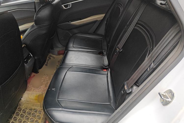 Used Baojun RC-6 2019 1.5T CVT 24-Hour Online Luxury Edition
