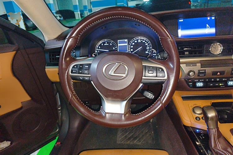 Used Lexus ES 2015 200 Elite Edition
