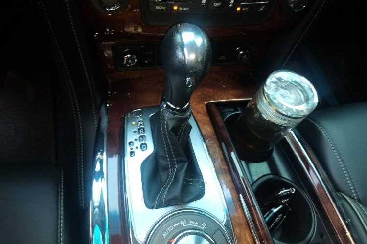 Used Infiniti QX80 2016 5.6L 4WD
