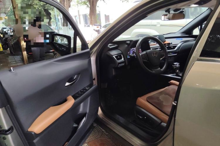 Used Lexus UX 2020 260h Explore-Cool Edition