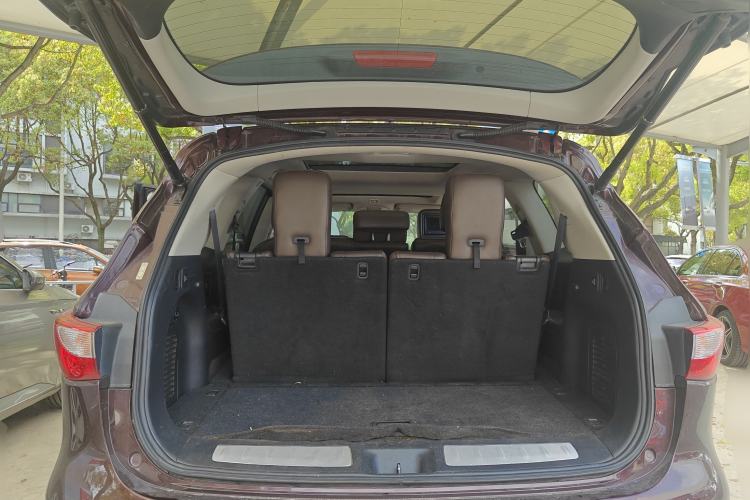 Used Infiniti QX60 2014 3.5L Four-Wheel Drive All-Terrain Version Trunk