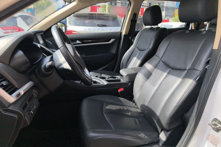 Used Dongfeng Aeolus AX7 2015 2.3L Automatic ZhiZun Version