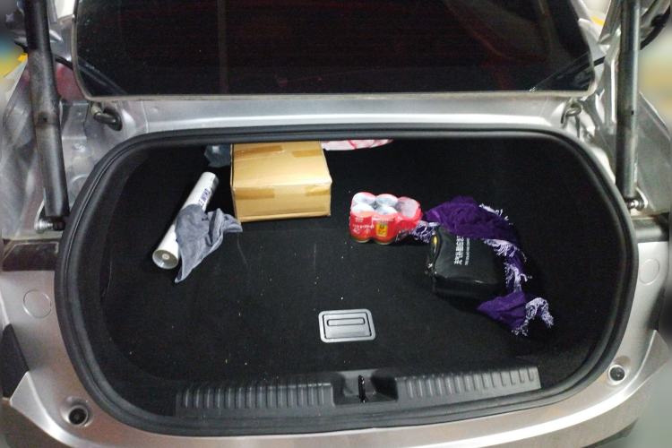 Used XPeng P7 2023 P7i 610 Max Performance Edition Trunk