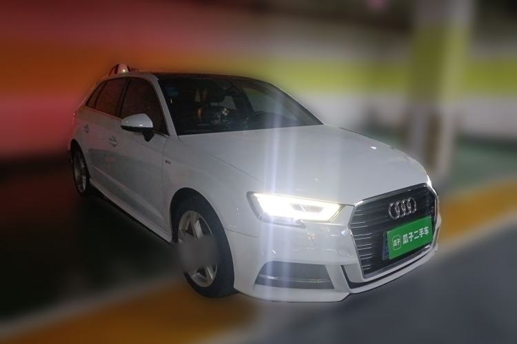 Used Audi A3 2019 Sportback 35 TFSI Fashion Edition China VI Emission Standard Front Right 45 Deg