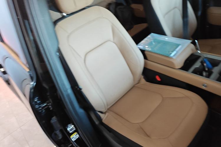 Used Land Rover Defender 2025 110 3.0T P400 – Dynamic HSE