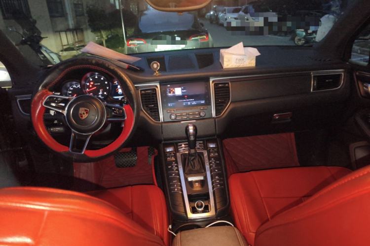 Used Porsche Macan 2017 Macan 2.0T Center Console