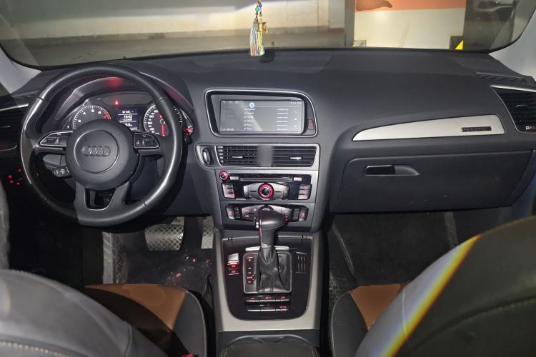 Used Audi Q5 2018 Collector's Edition 40 TFSI Ambition Model