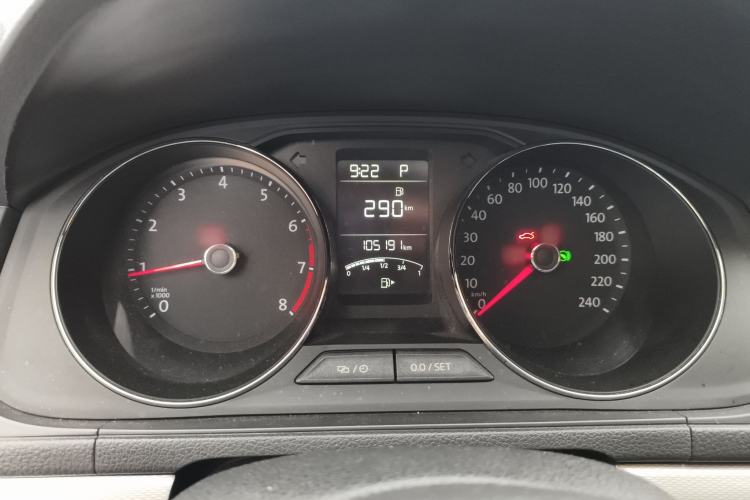 Used Volkswagen Gran Lavida 2015 1.6L Automatic Comfort Edition
